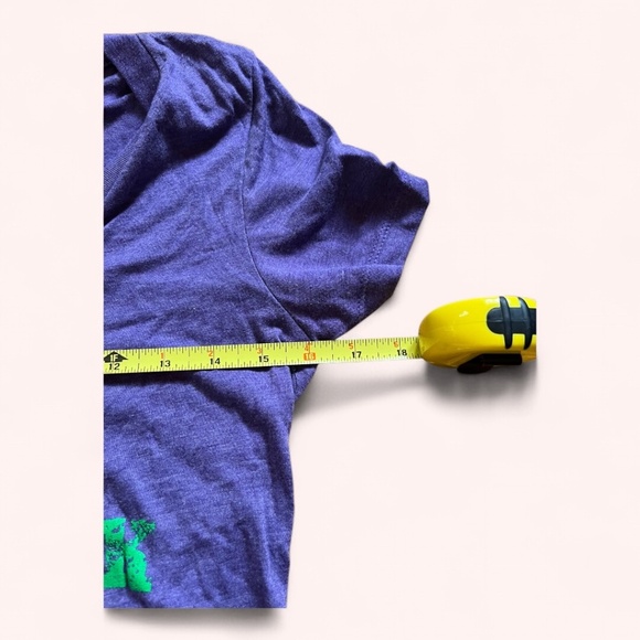 Fleurty Girl Purple Sidewalk Side New Orleans Mardi Gras Tee Shirt Shirt Size M - Picture 5 of 6